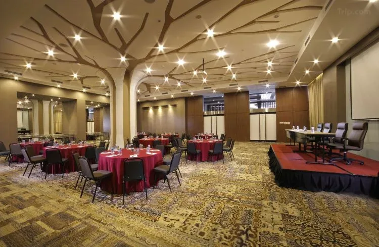 Maksy Hotel